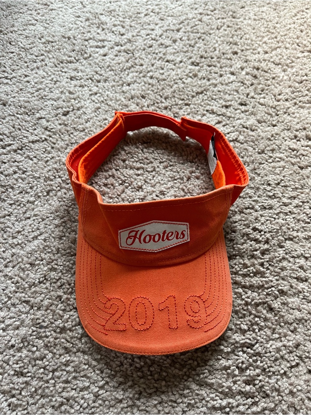 Hooters golf visor